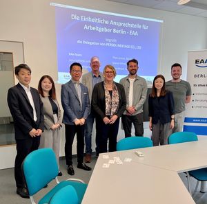 Japanische Delegation bei der EAA Berlin