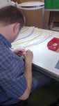 bwb filigrane Handarbeit des Beschäftigten