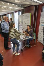 Uta Merker am Stand LAG WfbM