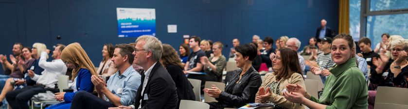 Publikum im Hotel Rossi